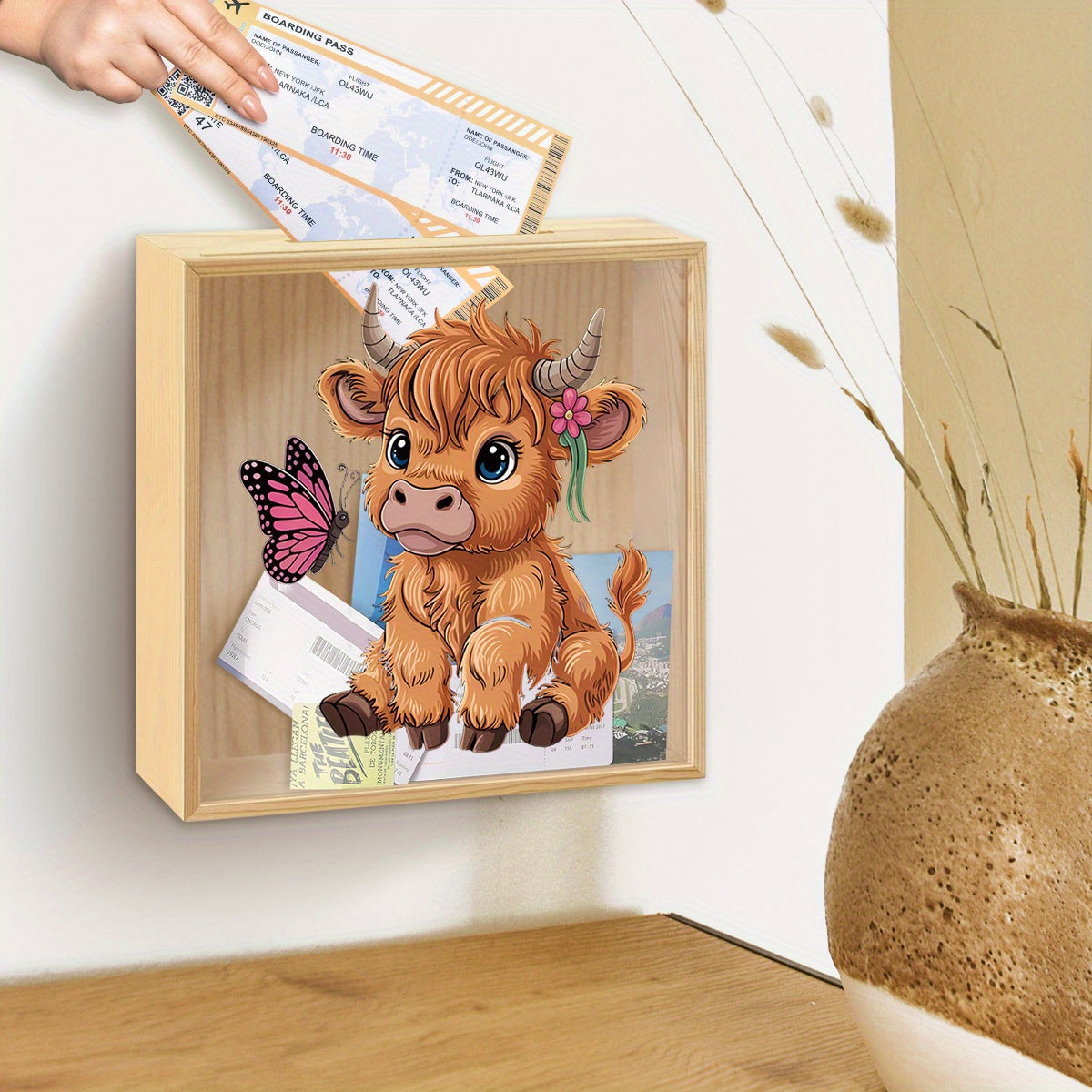 Tirelire cadre en bois vache des Highlands, vitrine