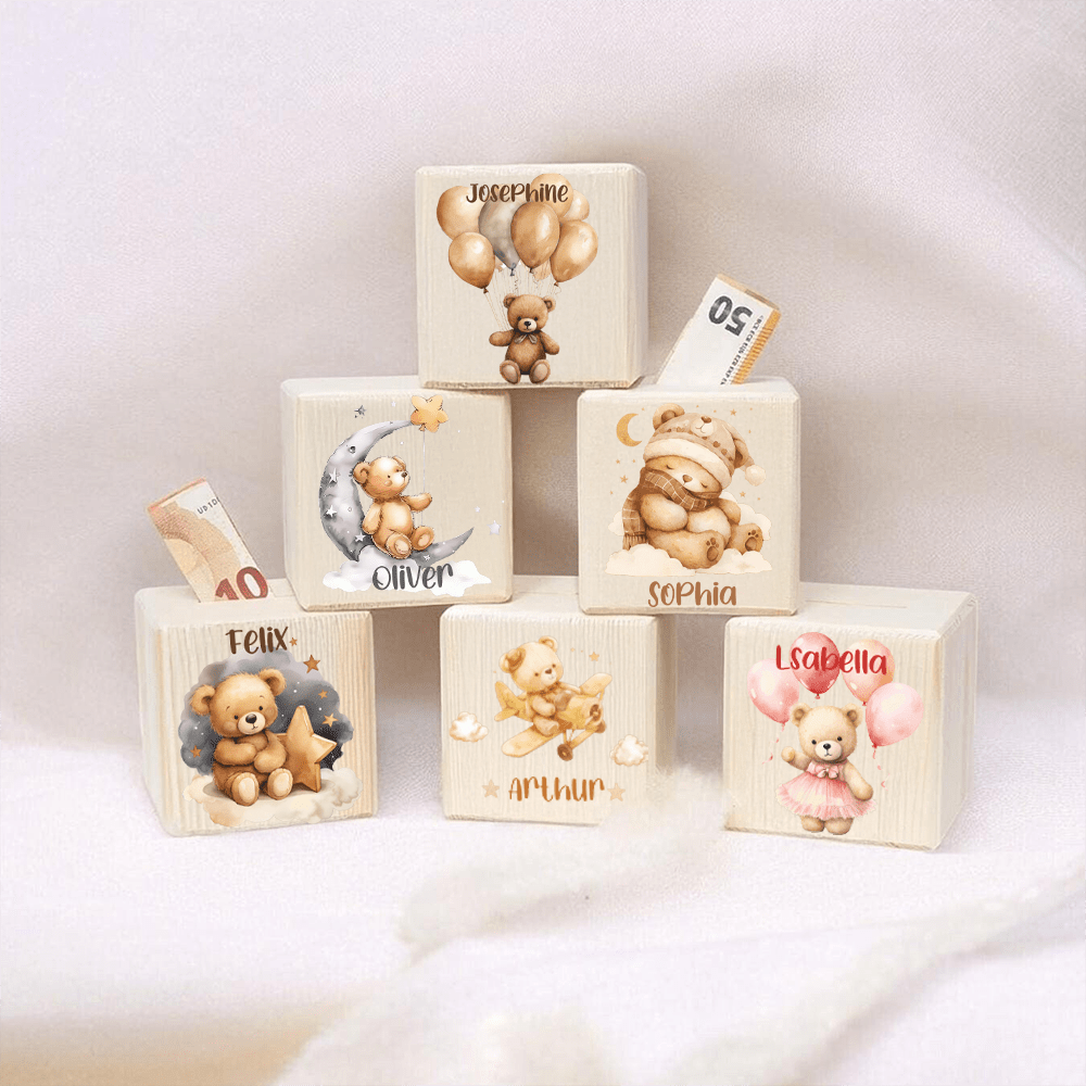Tirelire cube en bois brut à motif ourson, côté