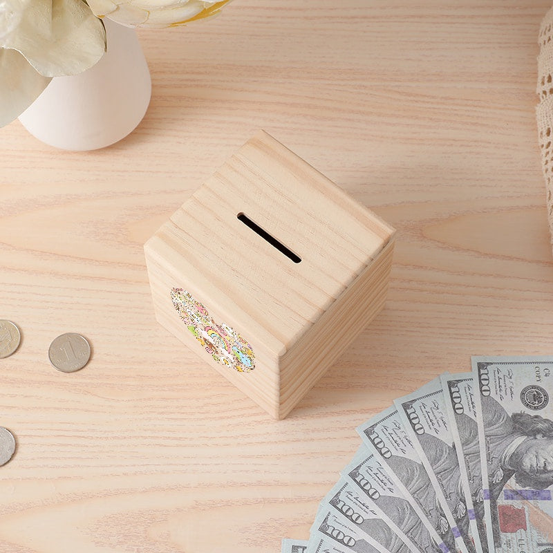 Tirelire cube en bois brut, cœur kawaii et fente à billets