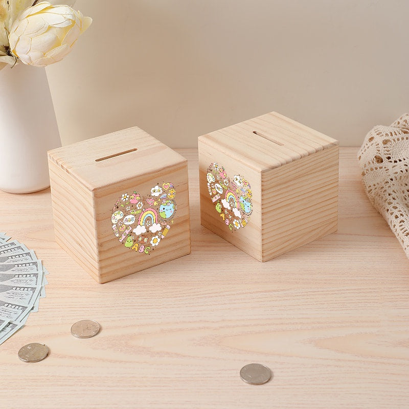 Tirelire cube en bois brut, cœur kawaii et fente à billets