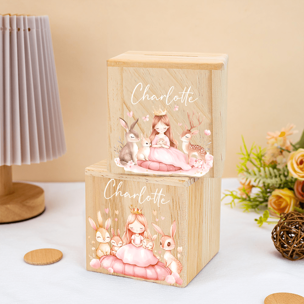 Tirelire cube en bois, princesse et lapins aquarellés