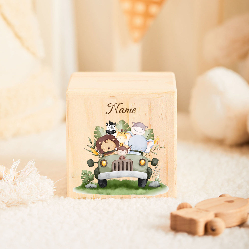 Tirelire cube en bois, petite scène de forêt aquarellée