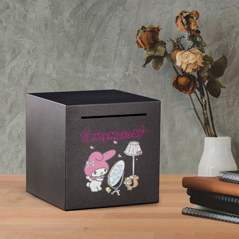 Tirelire cube en fer à décor lapin, miroir et lampe