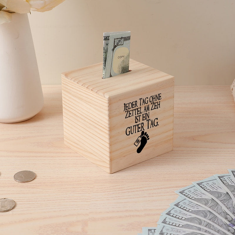 Tirelire cube en pin brut, phrase gravée pour les soignants