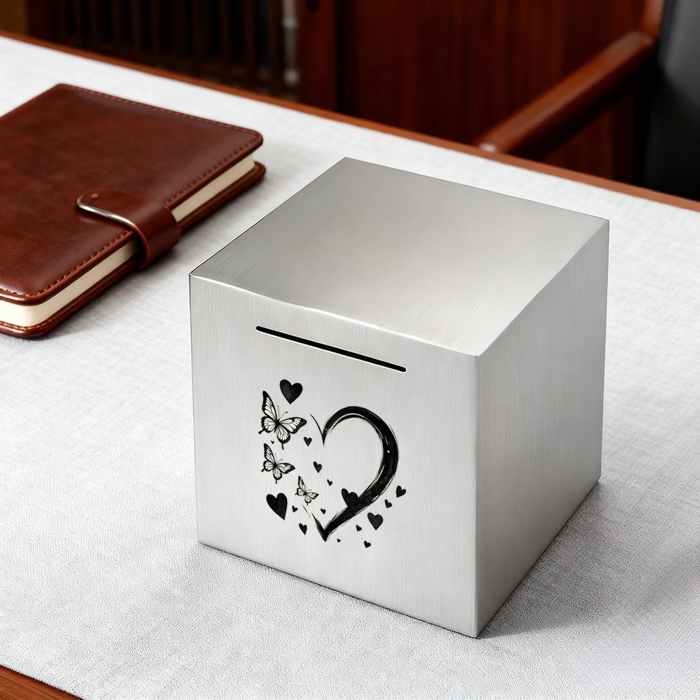 Tirelire cube de métal brossé, cœur et papillons imprimés
